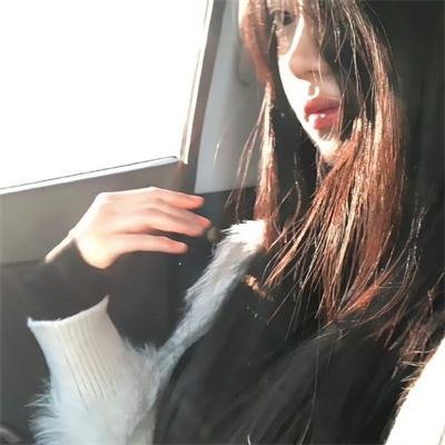 裹头巾的女人